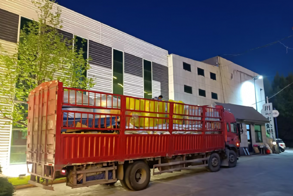 【川一公司】2x50T反滲透設(shè)備裝車發(fā)往山東棗莊滕州