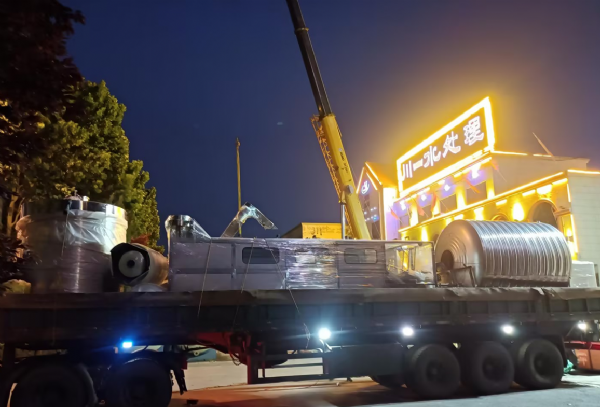 【川一公司】5T納濾設備+300大桶水灌裝線水廠設備發(fā)往河北承德