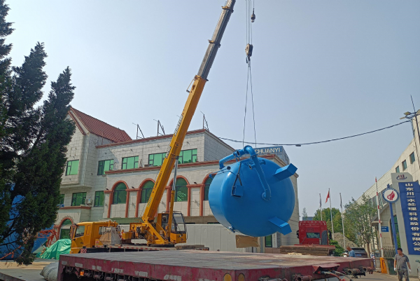 【川一股份】2套60T單級反滲透設(shè)備裝車發(fā)往新疆阿克蘇地區(qū)